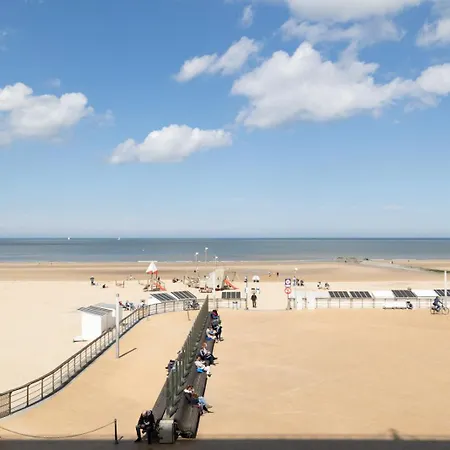 Daire Beautiful 2-bedroom With Sea View In T74 *